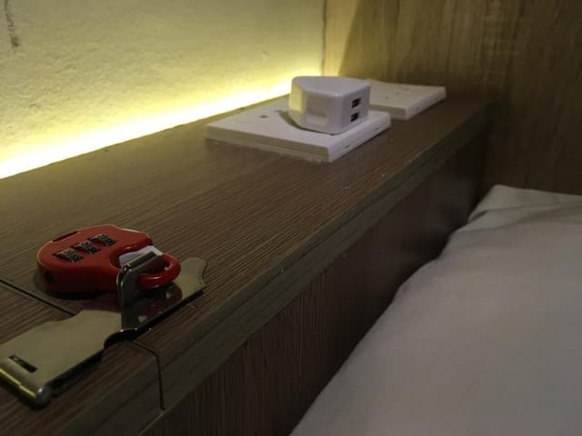 Single Pod In Mixed Pod Room