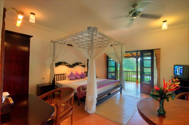 Deluxe Suite with Rice Fields View