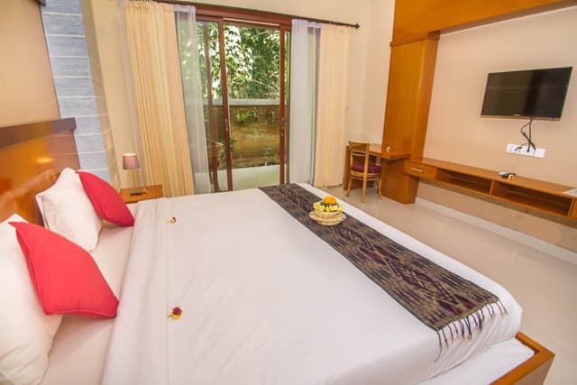 Deluxe Room with Garden View and Free Benefit