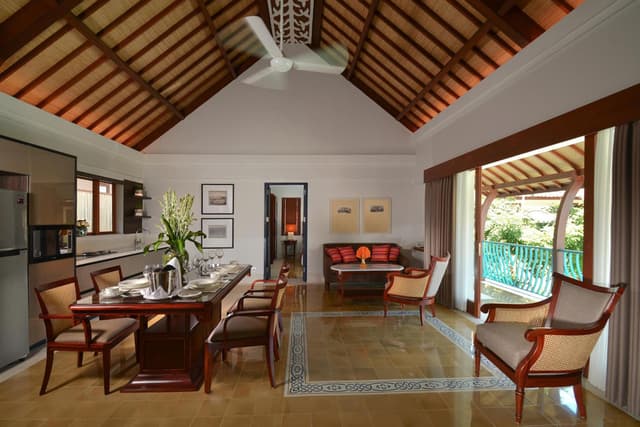 Ten-Bedroom Apartmenet  with Pool View