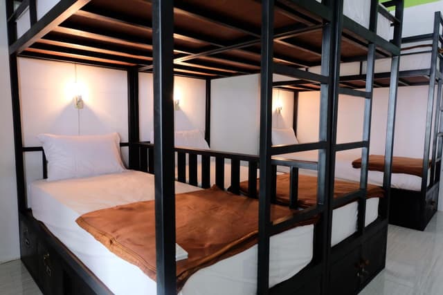 Bunk Bed in Mixed Dormitory Room