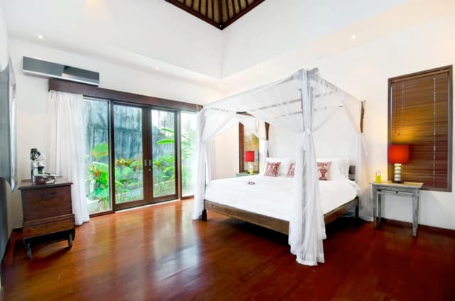Villa with Sea View