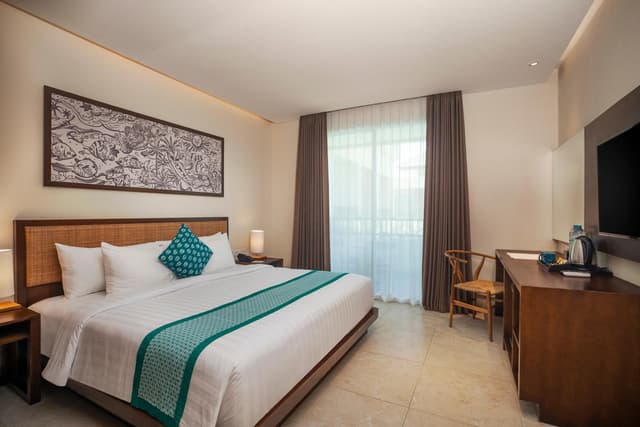 Deluxe Suite with Free Benefit