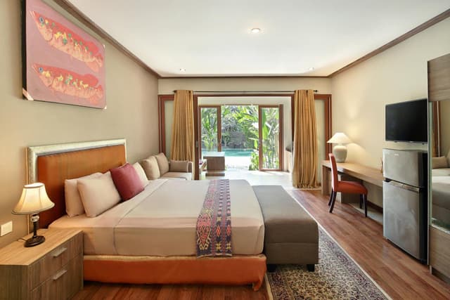 Pool Deck Room