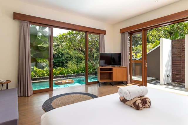 One Bedroom Villa with Private Pool Garden View