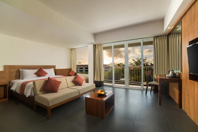 Junior Suite with Balcony
