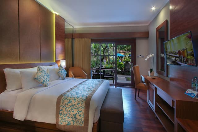 Premier Room with Pool Access