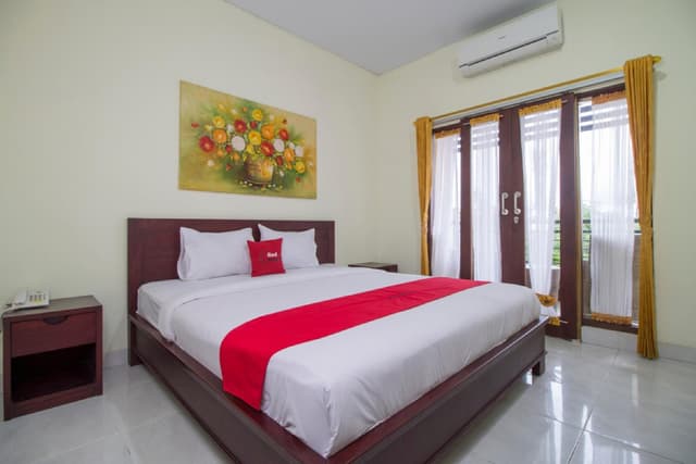 RedDoorz Double Room