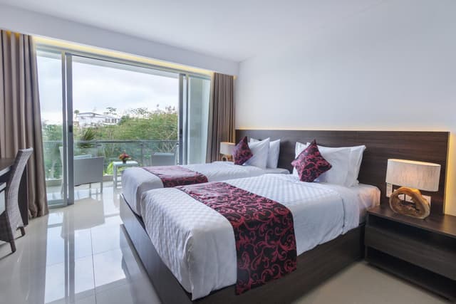 Twin Room with Balcony