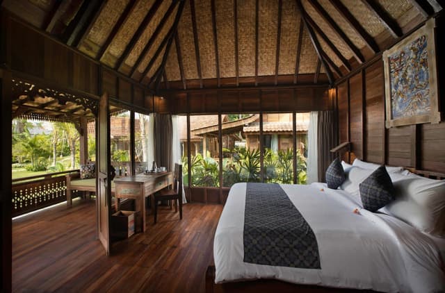 Deluxe Double or Twin Room with Balcony