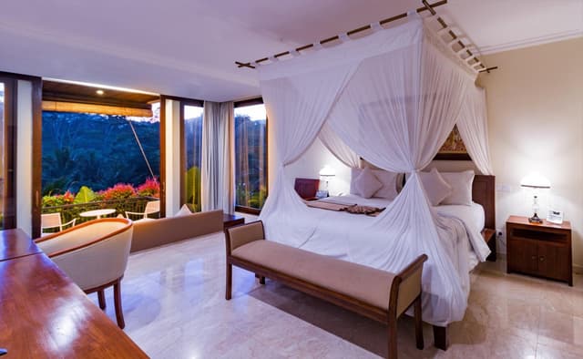Sunrise Suite