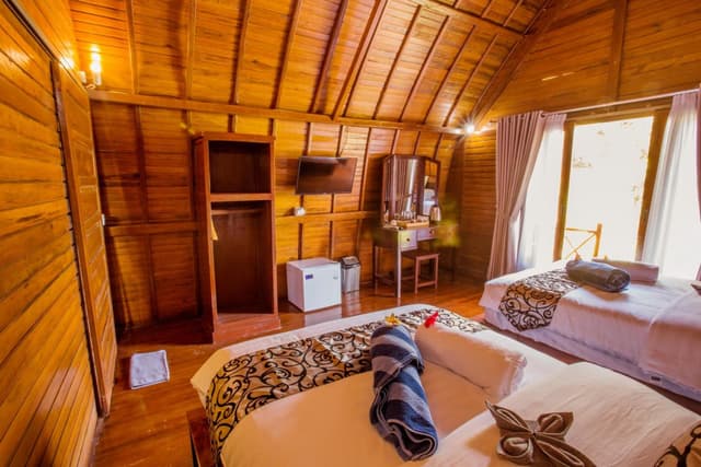 Twin Room with Balcony