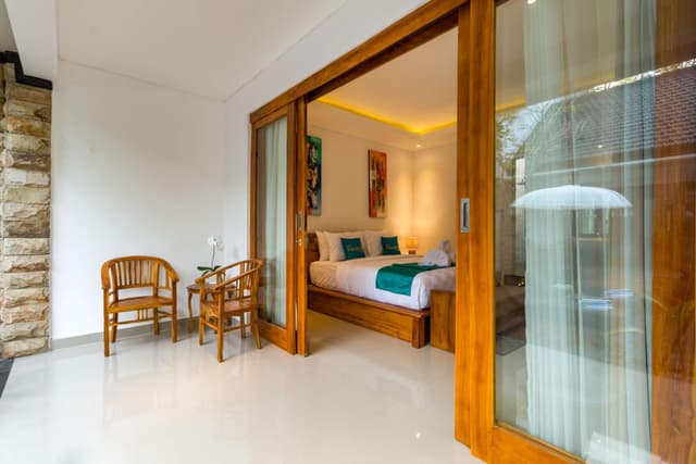 Suite with Garden View
