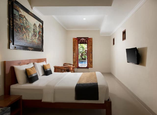 Suite with Pool  Access