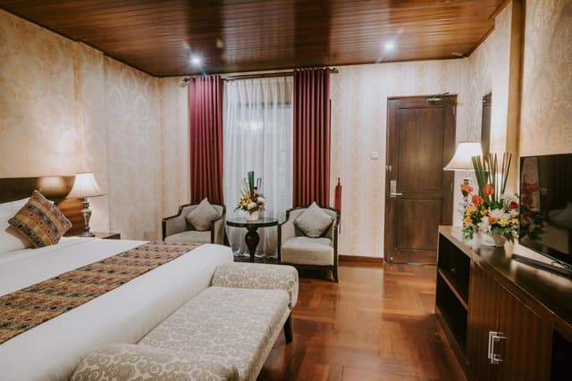 Superior King Room