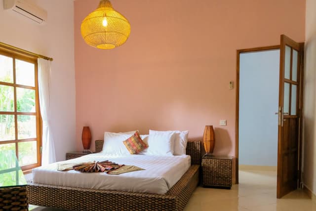 Villa - Beach Front