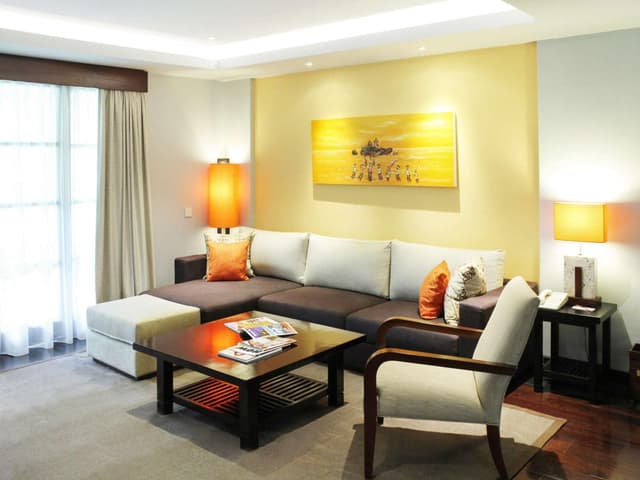 One-Bedroom Suite with Balcony
