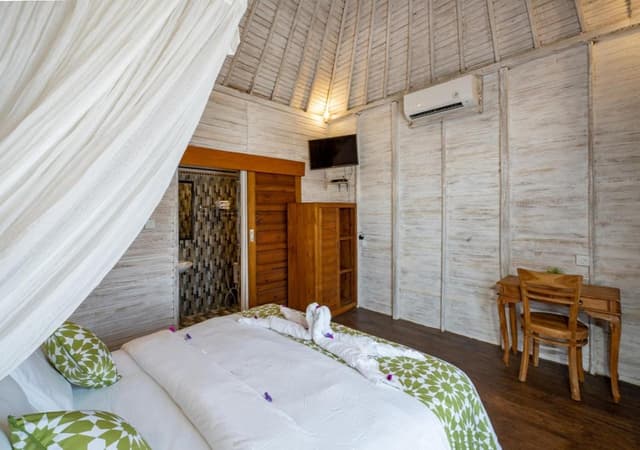 One-Bedroom Bungalow