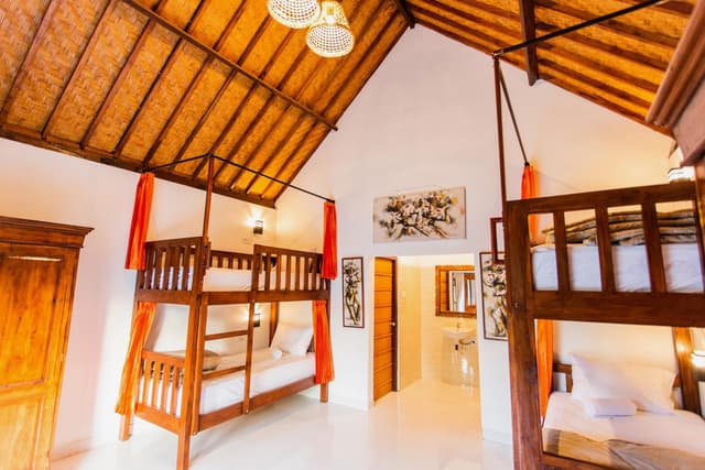 Bed in 4-Bed Mixed Dormitory Room