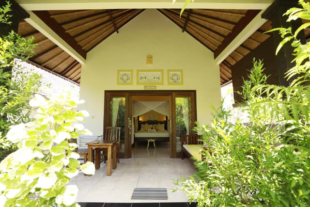 Queen Room with Garden View