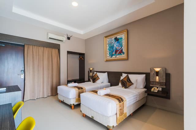 Deluxe Twin Room with Sea View