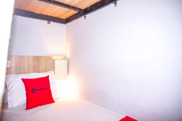 Mixed Dormitory Room