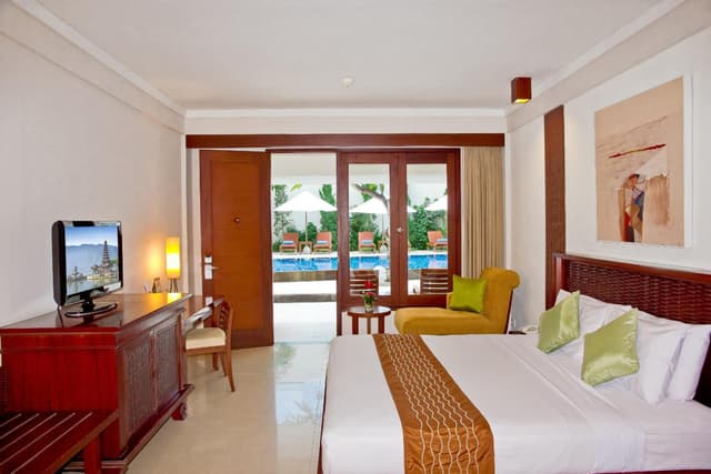 Deluxe Double or Twin Room with Pool Access
