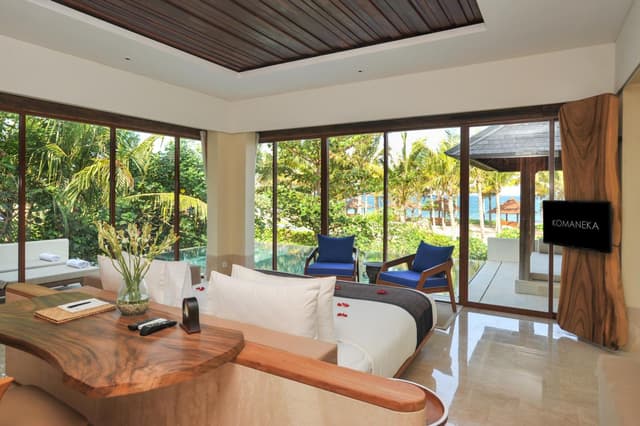 Ocean Pool Villa
