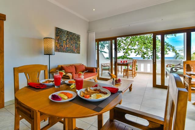 Villa - Beach Front