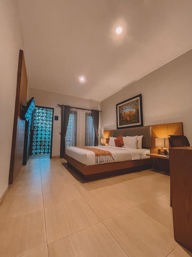 Superior King Room