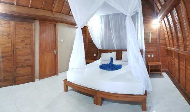 Deluxe Double or Twin Room with Mountain View