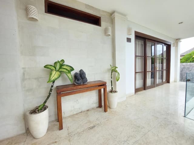 Six-Bedroom Villa with Garden and Pool