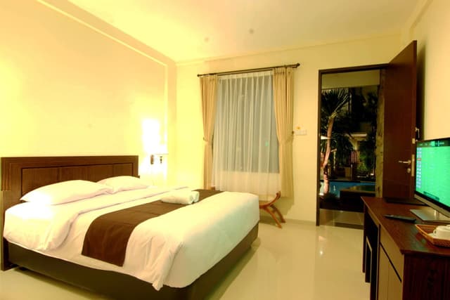 Deluxe Double or Twin Room with Pool View with Free One Way Airport Transfer