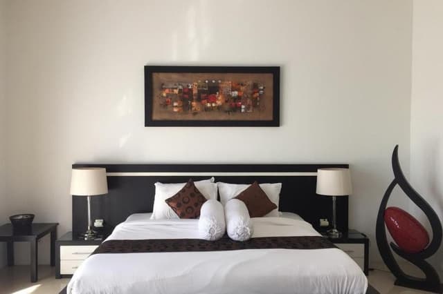 One-Bedroom Villa