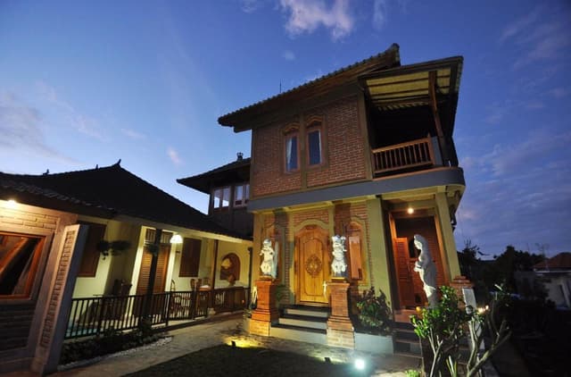 Deluxe Double or Twin Room with Mountain View