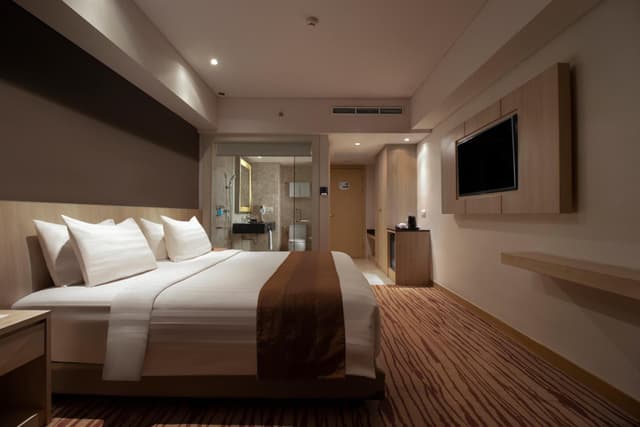 Deluxe King Room