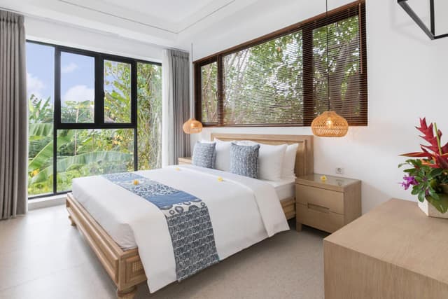Three Bedrooms Villa With Free Airport Transfer
