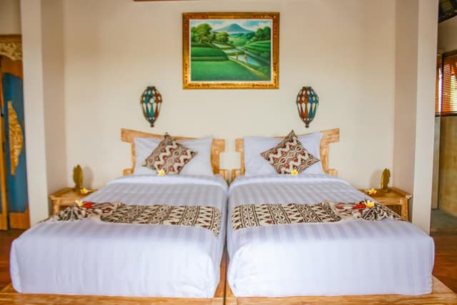 Deluxe Bungalow with Garden View