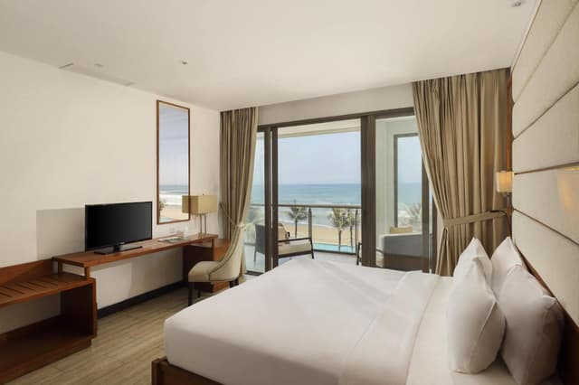 One-Bedroom Suite with Ocean View