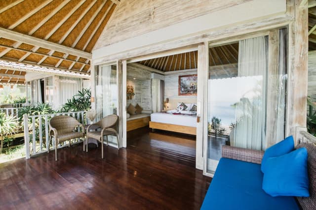 Bungalow with Sea View
