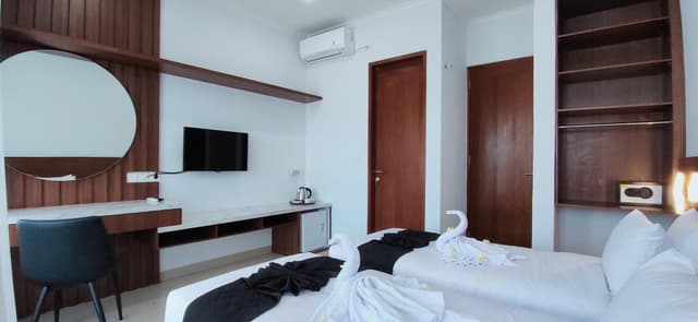 Deluxe Double or Twin Room