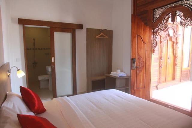 Deluxe Queen Room