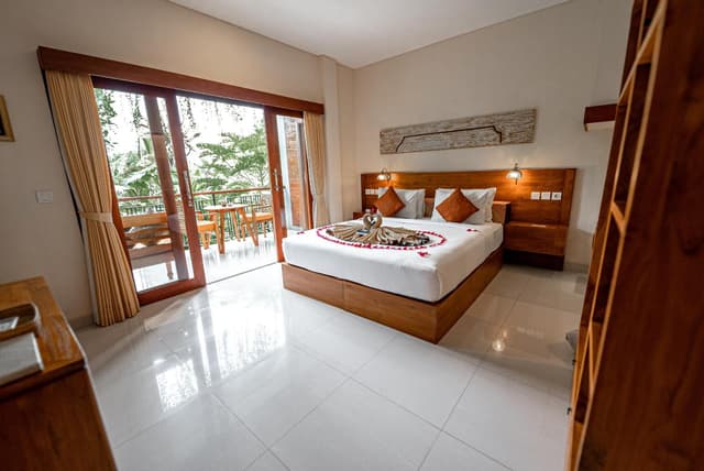 Superior Double or Twin Room with Garden View