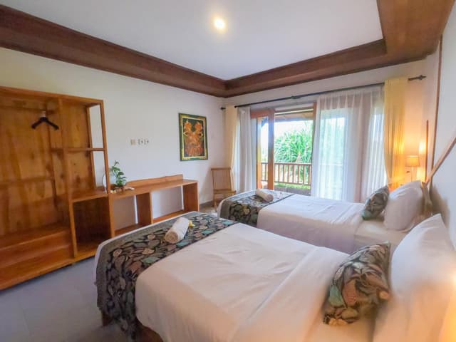 Twin Room with Bathroom