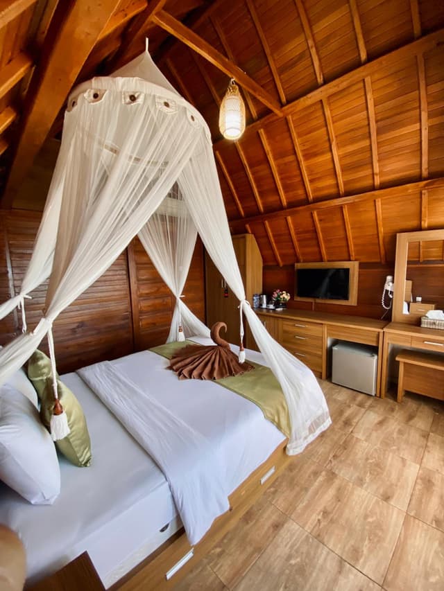 Deluxe Room with Sea View