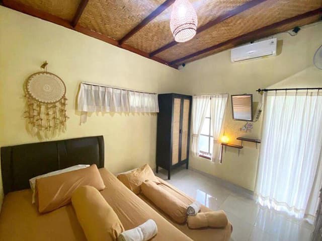 Twin Room with Private Bathroom