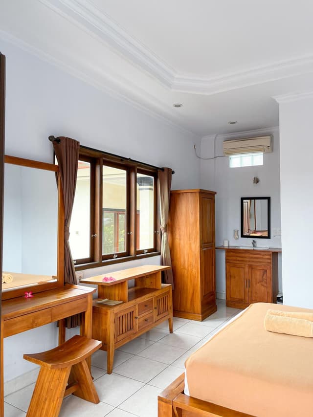 Double Room with Private Bathroom
