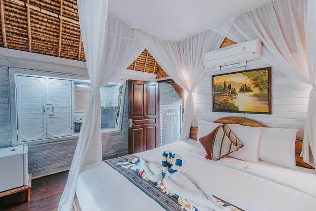 Deluxe Bungalow