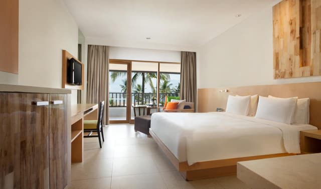 Premium King Room with Ocean View