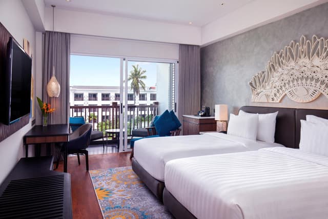 Deluxe Room Twin Beds